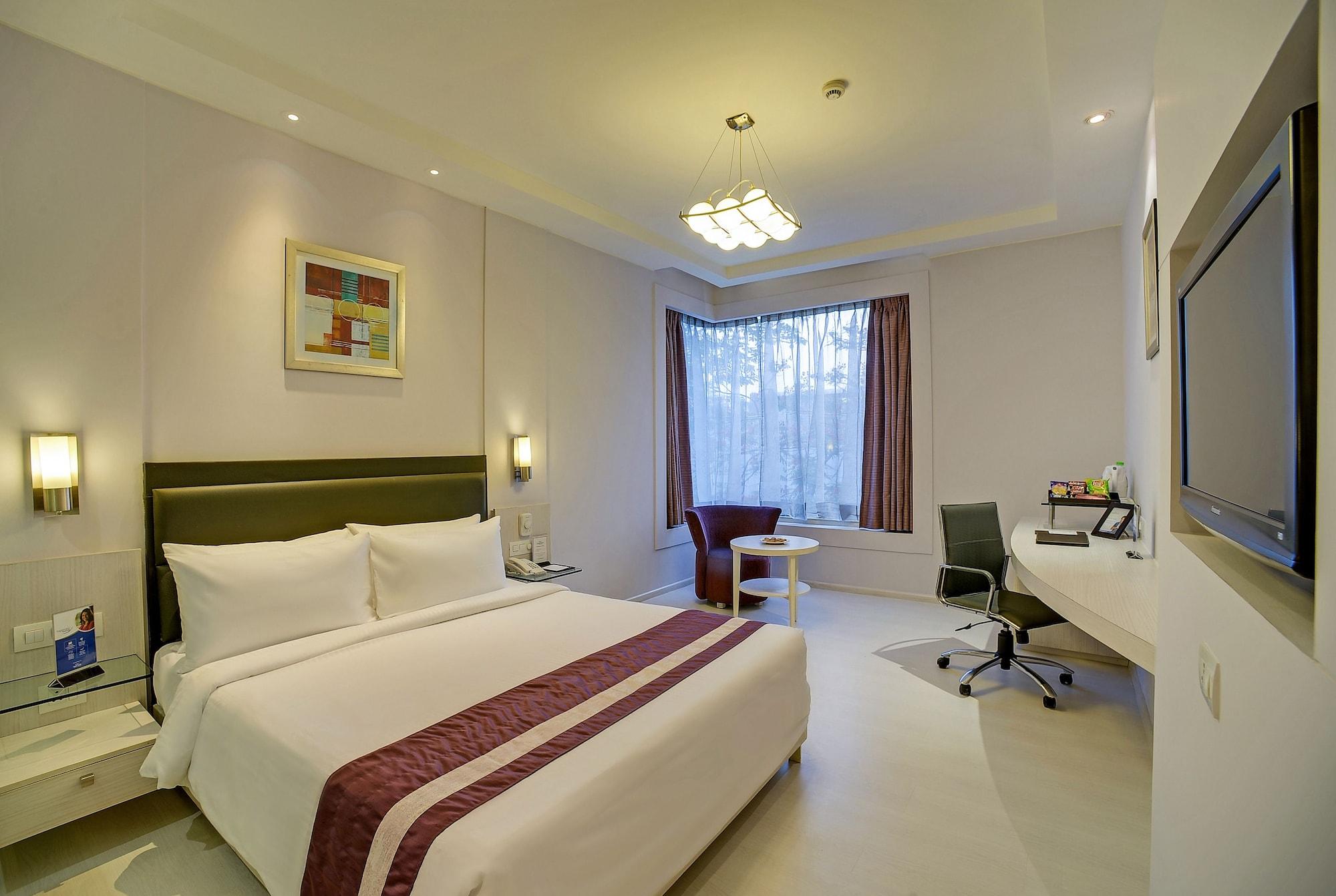 ซาโรวาร์ พอร์ติโก้ นาเรียน่า Hotel นิวเดลี ภายนอก รูปภาพ