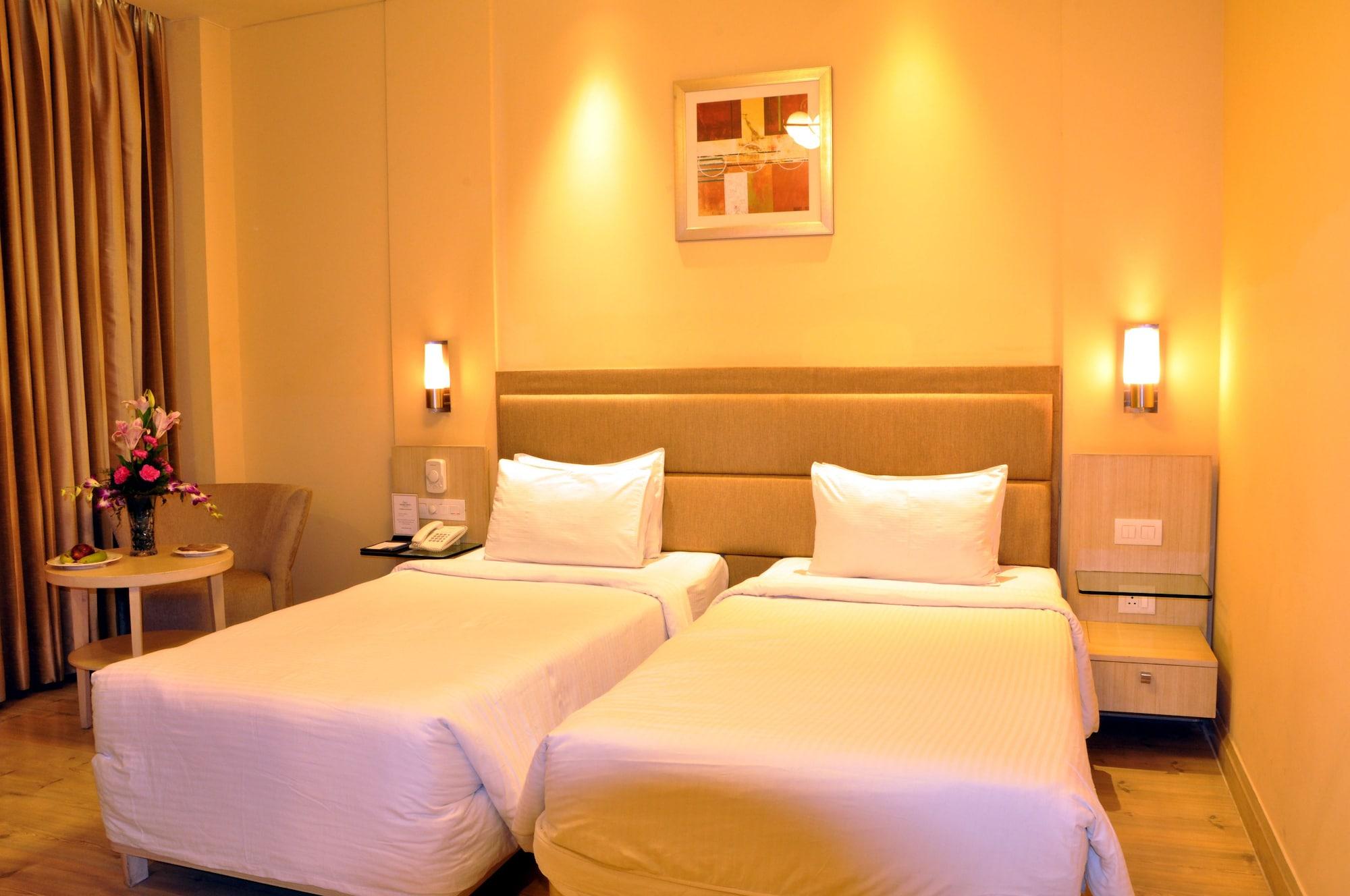 ซาโรวาร์ พอร์ติโก้ นาเรียน่า Hotel นิวเดลี ภายนอก รูปภาพ