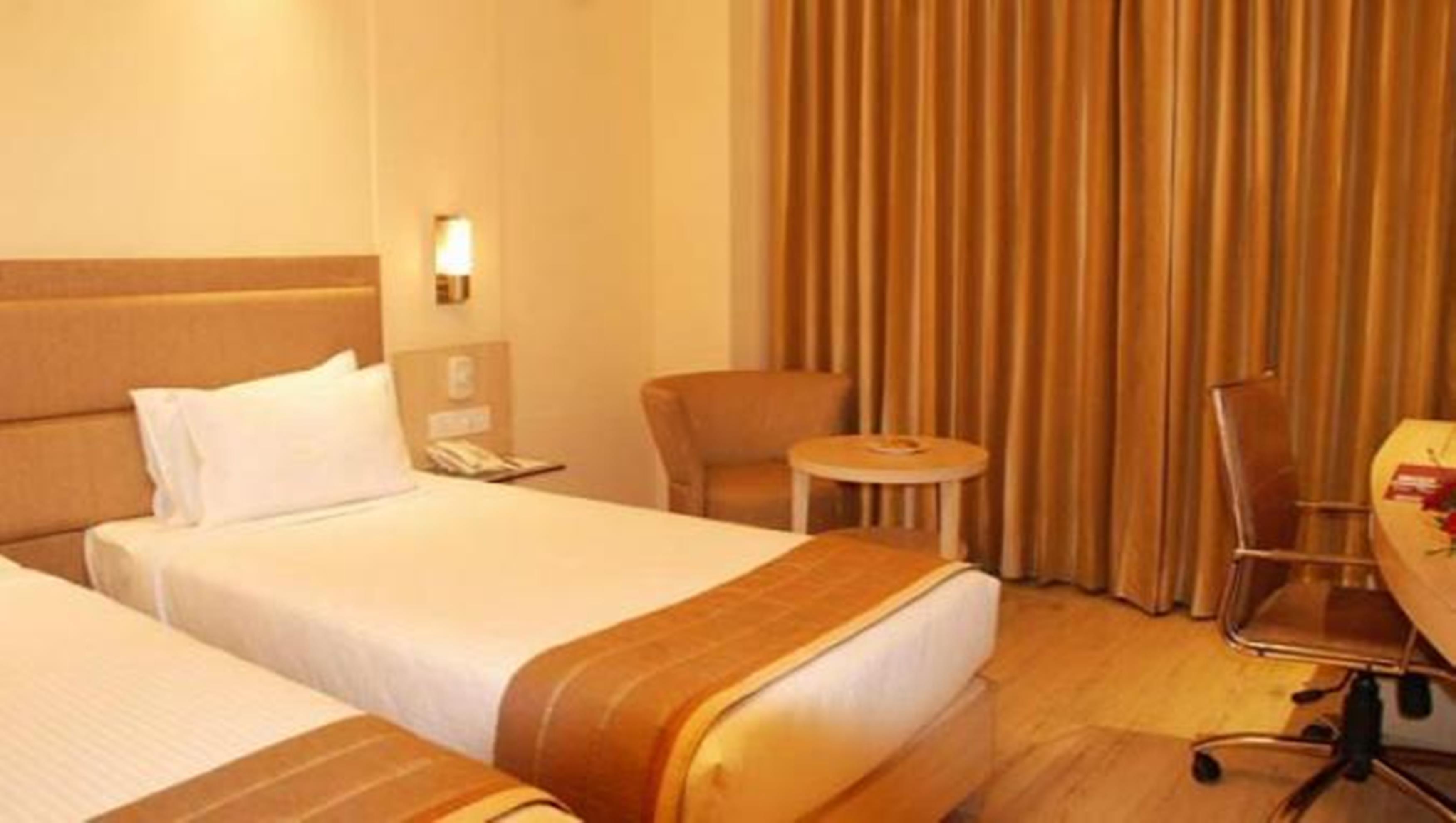 ซาโรวาร์ พอร์ติโก้ นาเรียน่า Hotel นิวเดลี ภายนอก รูปภาพ