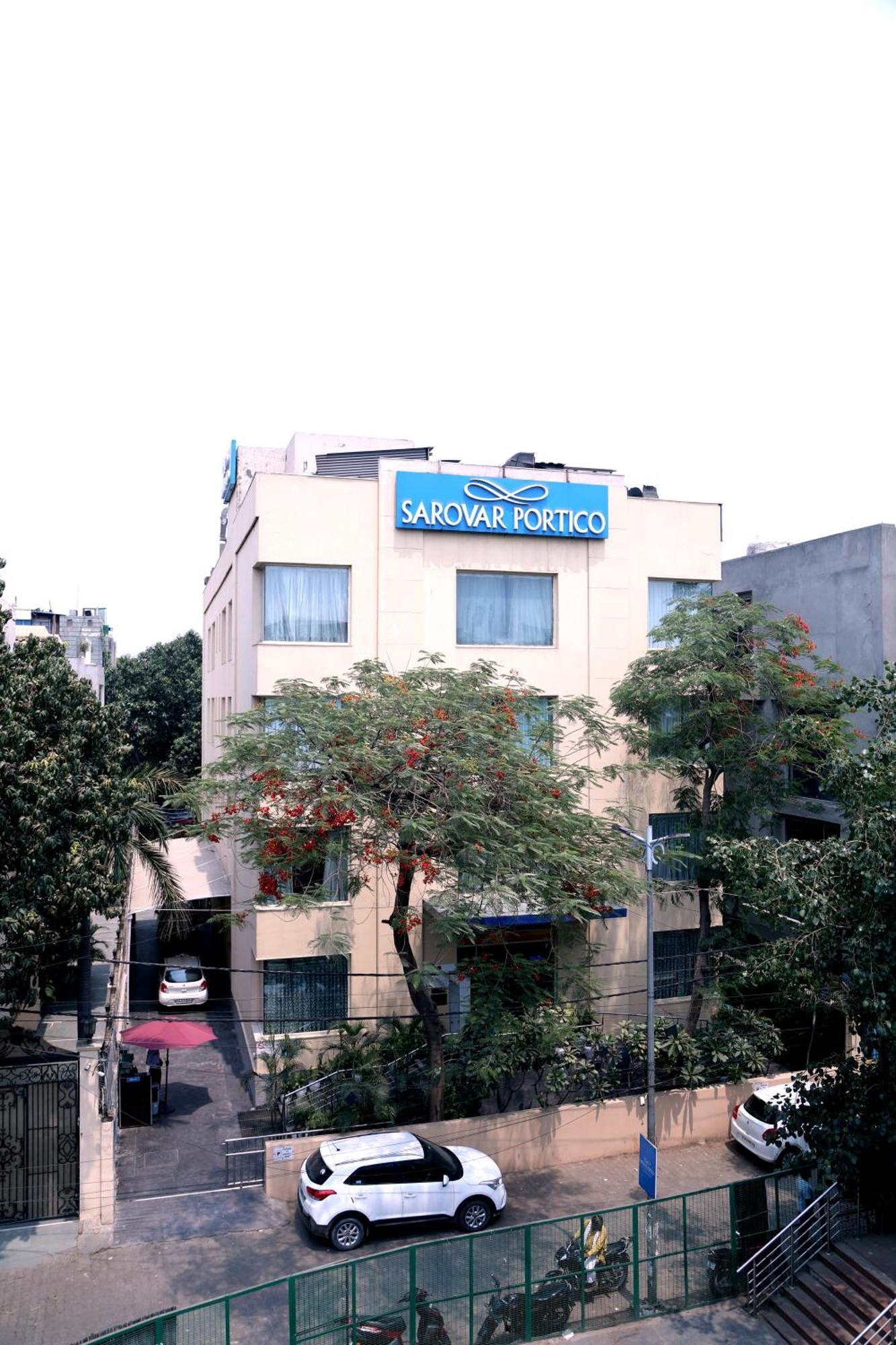 ซาโรวาร์ พอร์ติโก้ นาเรียน่า Hotel นิวเดลี ภายนอก รูปภาพ