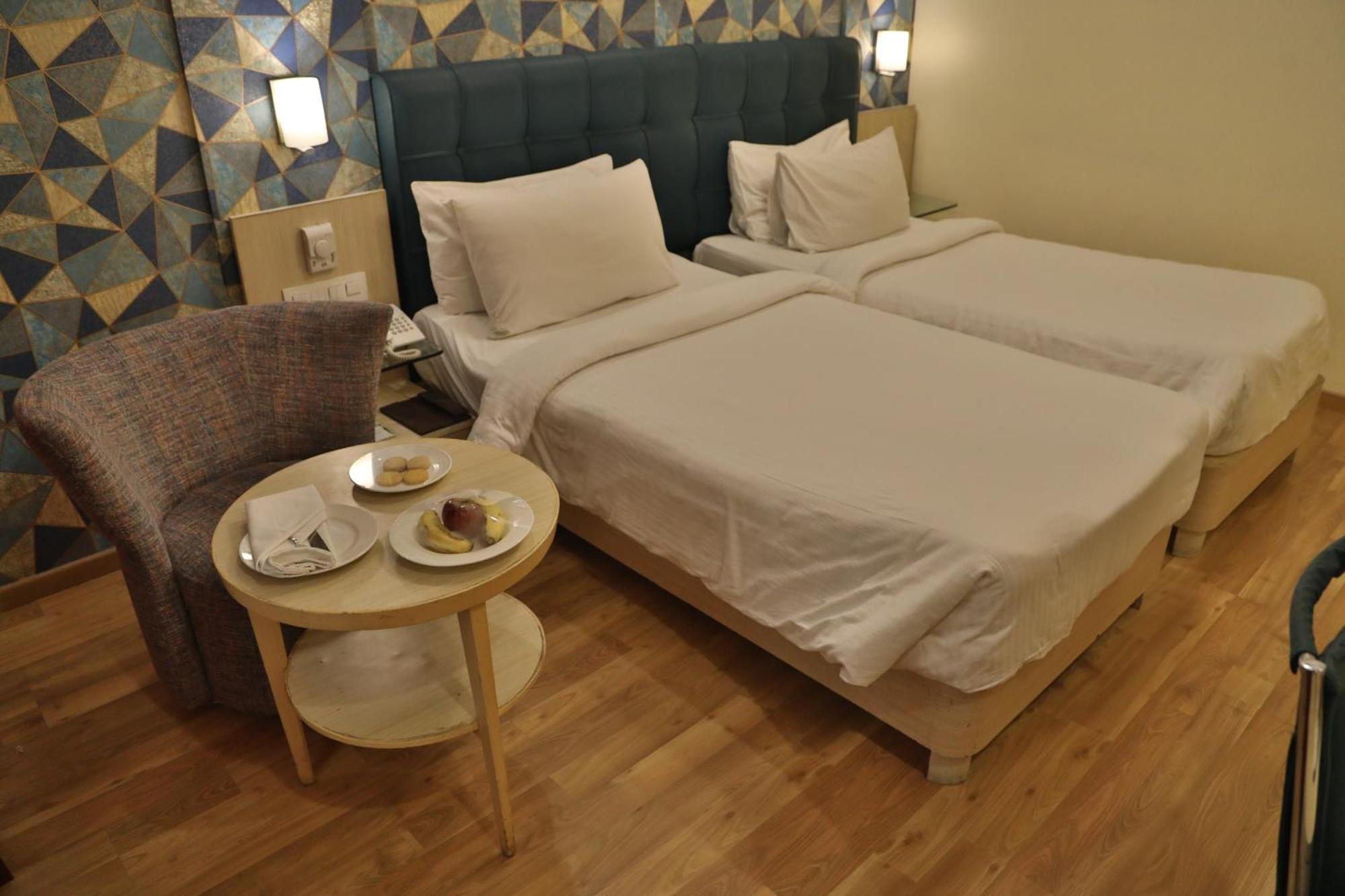 ซาโรวาร์ พอร์ติโก้ นาเรียน่า Hotel นิวเดลี ภายนอก รูปภาพ